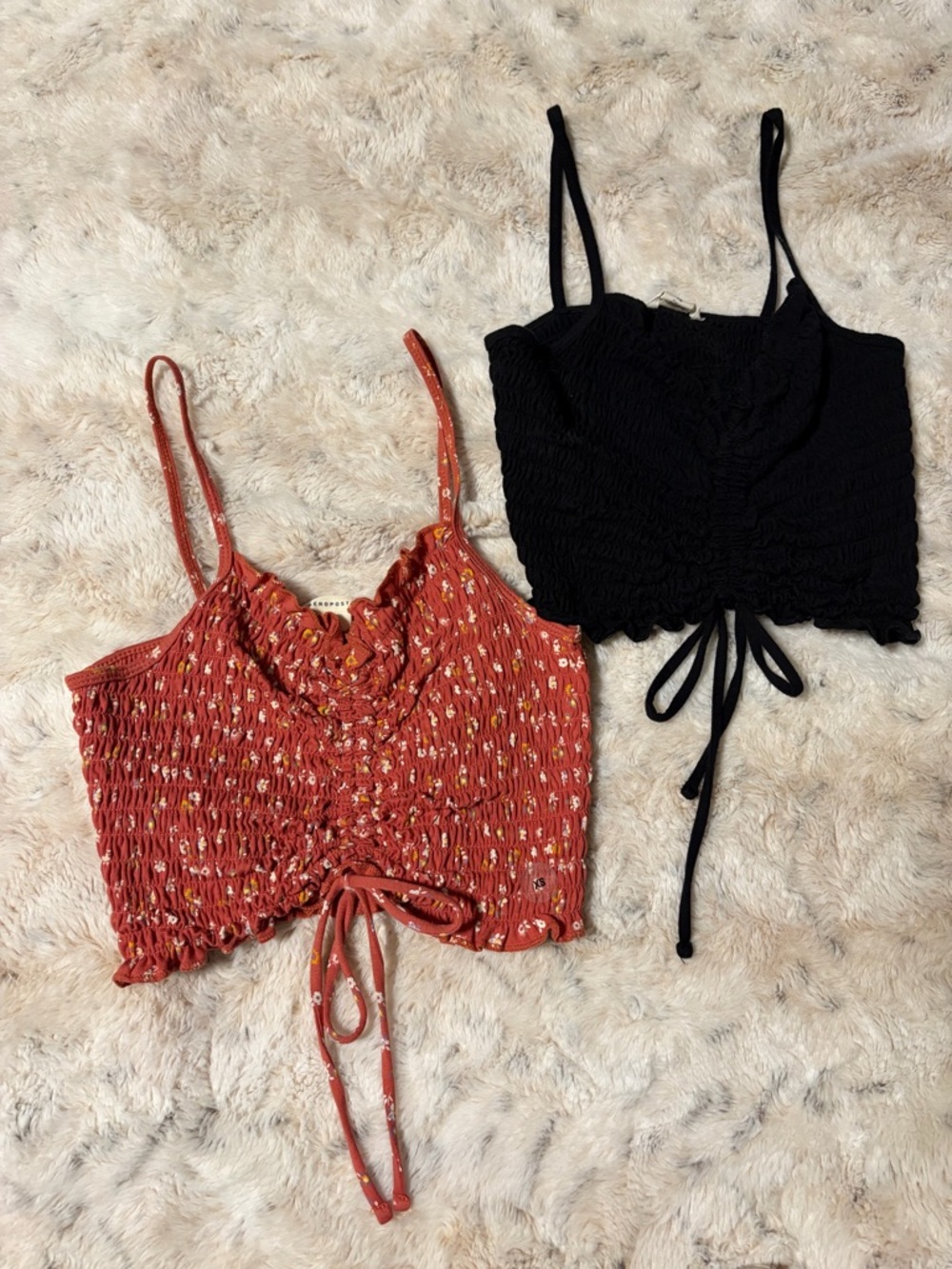 Bundle of 2 Aeropostale Floral and Black Ruched Crop Tops XS